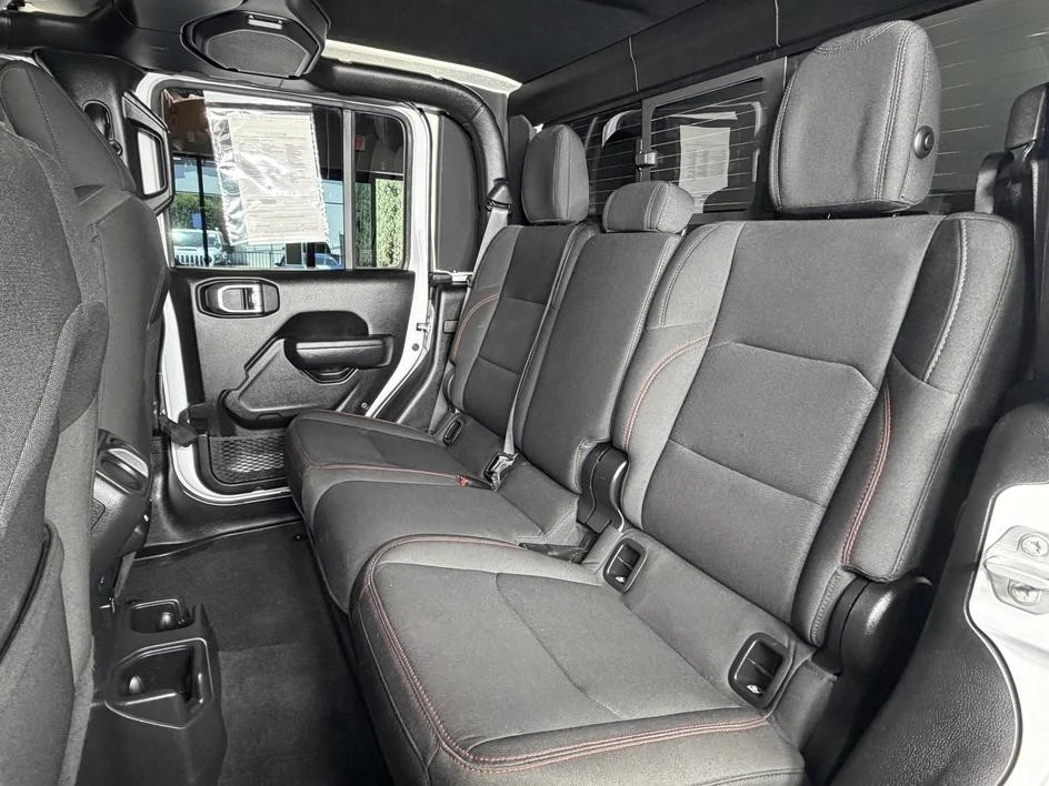 2023 Jeep JT Gladiator - Image 17 of 31