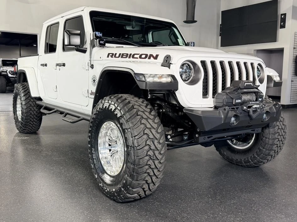 2023 Jeep JT Gladiator - Image 2 of 31