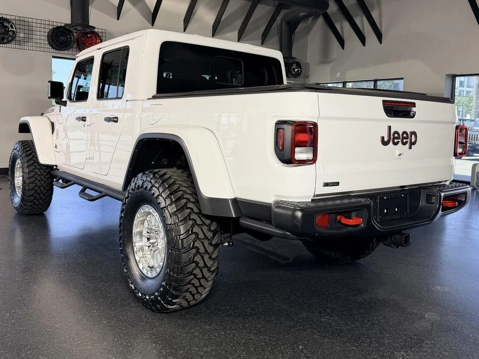 2023 Jeep JT Gladiator - Image 9 of 31
