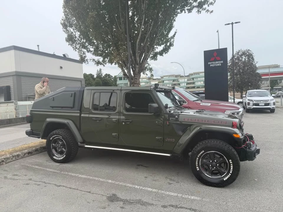 2023 Jeep JT Gladiator - Image 5 of 10