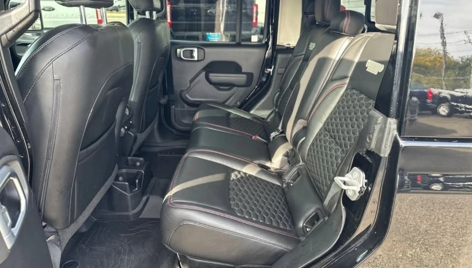 2023 Jeep JT Gladiator - Image 15 of 20