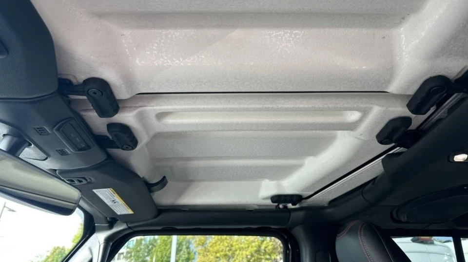 2023 Jeep JT Gladiator - Image 13 of 20