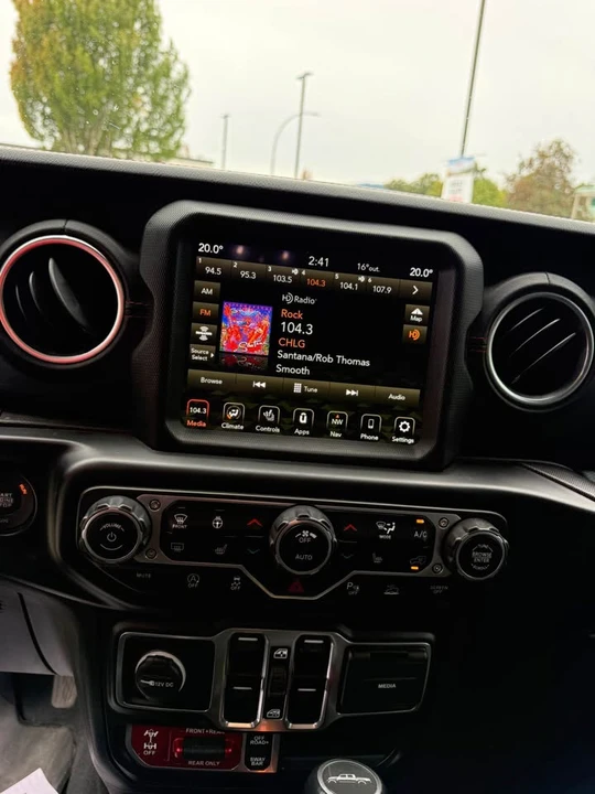 2023 Jeep JT Gladiator - Image 13 of 14