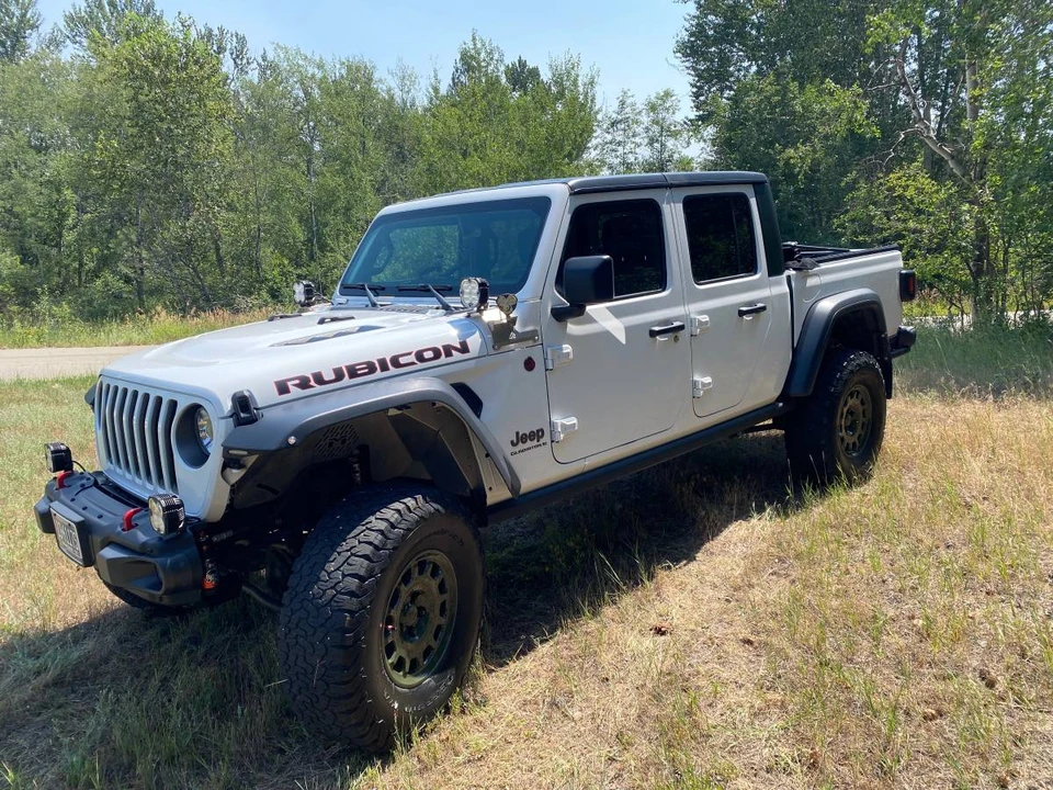2023 Jeep JT Gladiator - Image 4 of 9