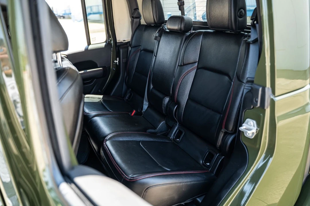 2023 Jeep JT Gladiator - Image 27 of 31