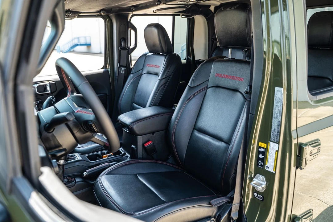 2023 Jeep JT Gladiator - Image 23 of 31