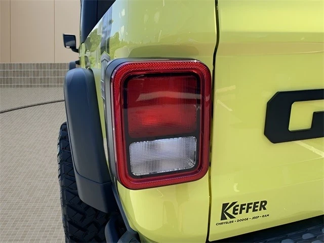 2023 Jeep JT Gladiator - Image 20 of 21