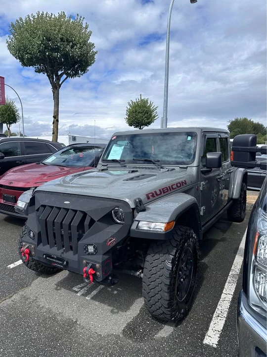 2023 Jeep JT Gladiator - Image 2 of 13