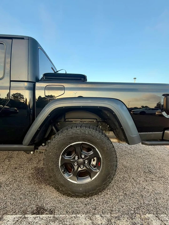 2023 Jeep JT Gladiator - Image 6 of 18
