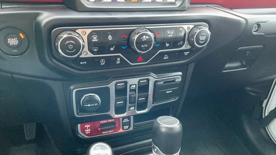 2023 Jeep JT Gladiator - Image 12 of 20