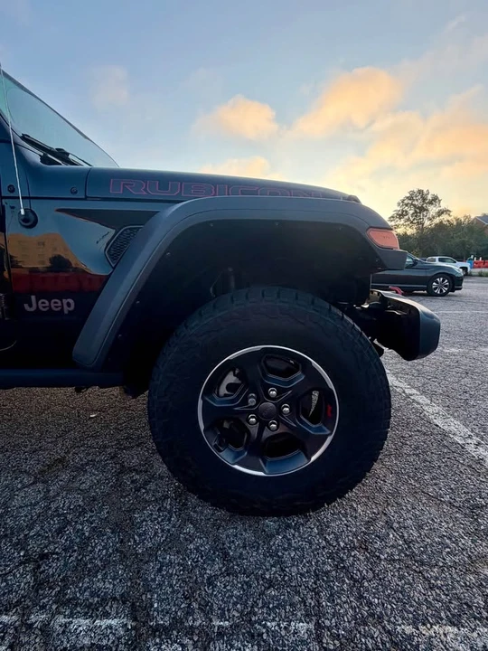 2023 Jeep JT Gladiator - Image 7 of 18