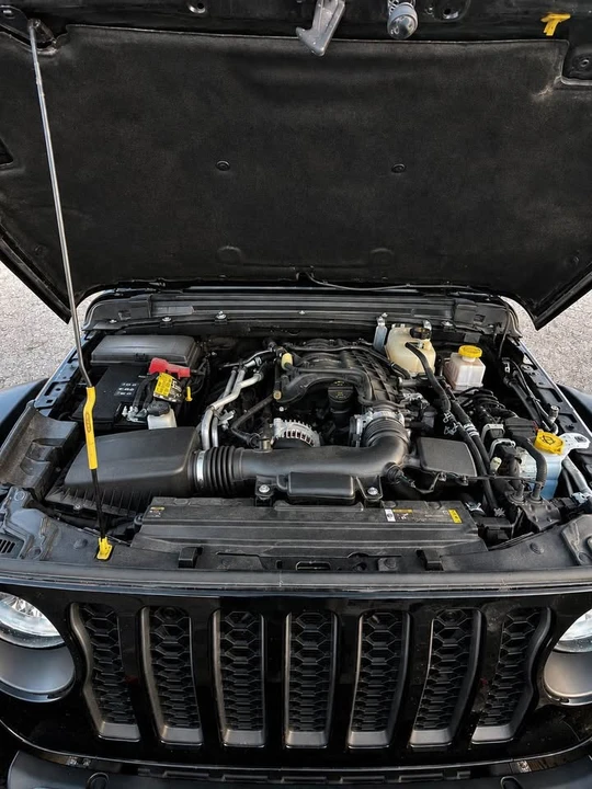 2023 Jeep JT Gladiator - Image 17 of 18