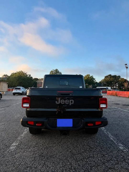 2023 Jeep JT Gladiator - Image 4 of 18