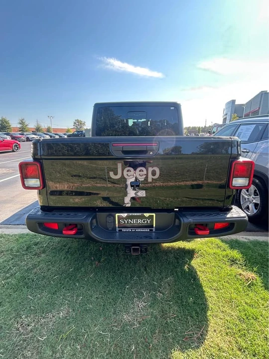 2023 Jeep JT Gladiator - Image 4 of 9