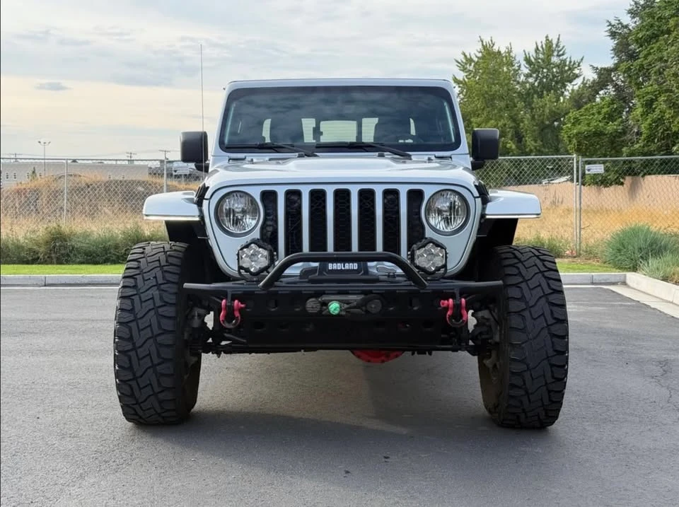 2023 Jeep JT Gladiator - Image 2 of 15