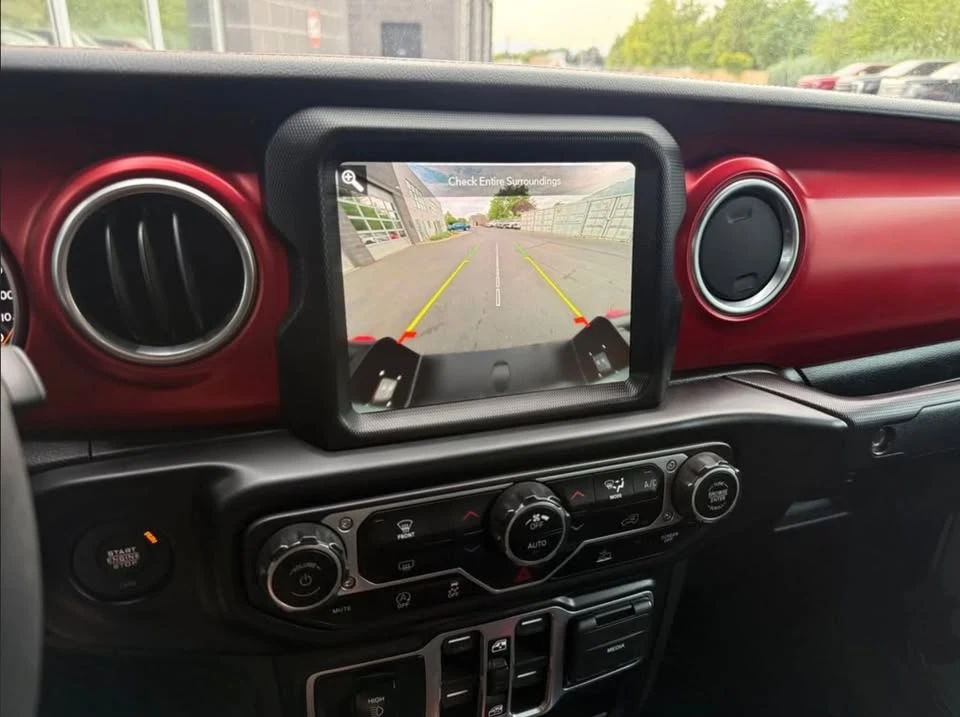 2023 Jeep JT Gladiator - Image 11 of 15
