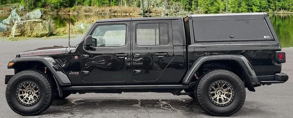 2023 Jeep JT Gladiator - Image 2 of 18