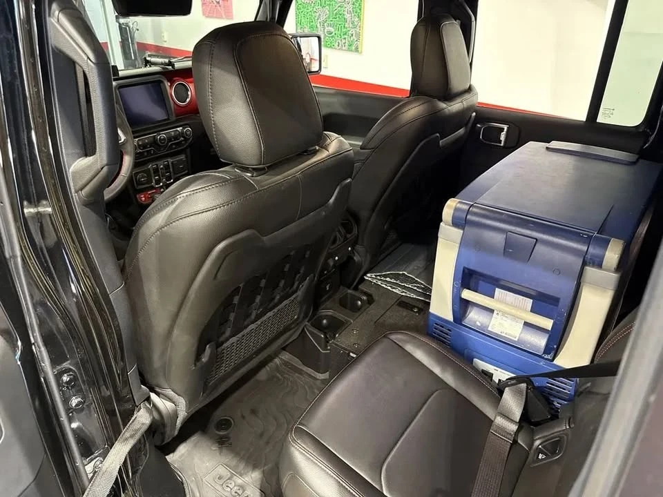2023 Jeep JT Gladiator - Image 8 of 9