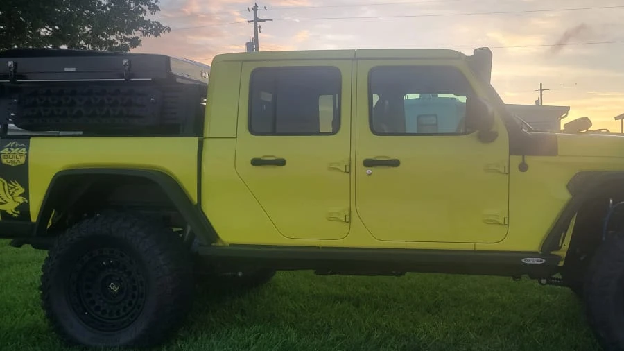 2023 Jeep JT Gladiator - Image 6 of 31