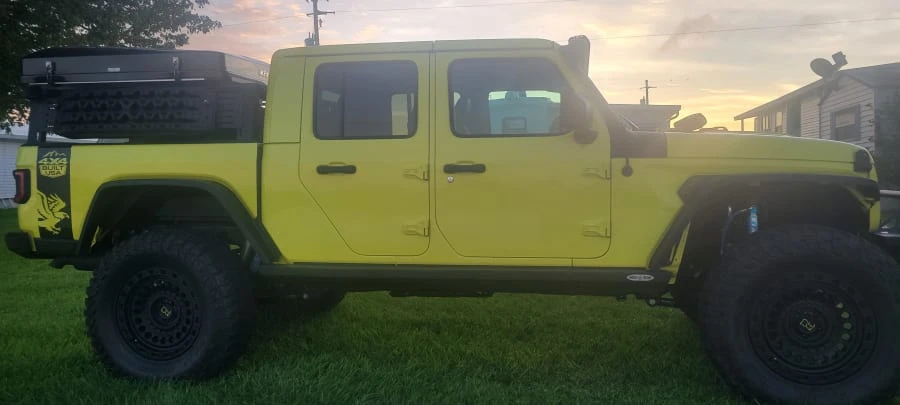 2023 Jeep JT Gladiator - Image 28 of 31