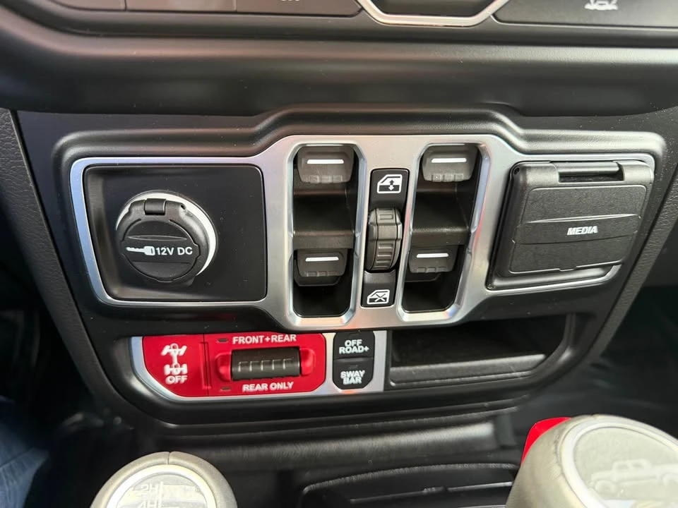 2023 Jeep JT Gladiator - Image 13 of 14