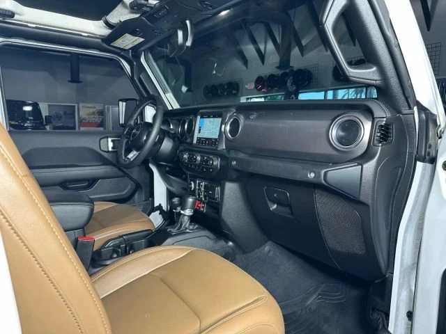 2023 Jeep JT Gladiator - Image 18 of 21