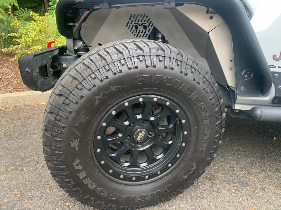 2023 Jeep JT Gladiator - Image 7 of 9