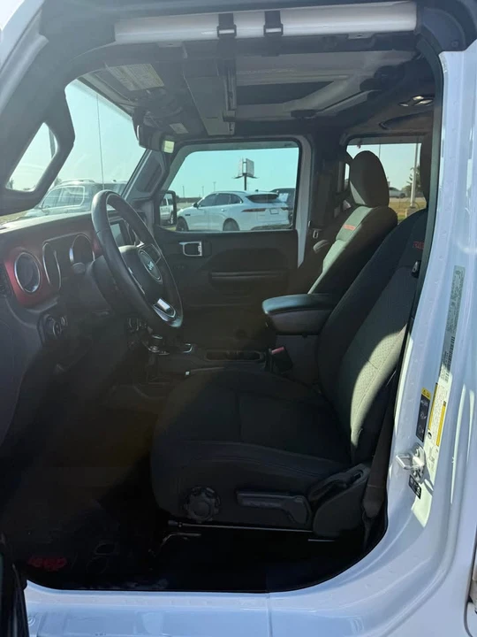 2023 Jeep JT Gladiator - Image 8 of 11
