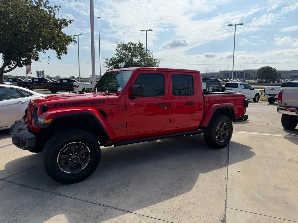 2023 Jeep JT Gladiator - Image 2 of 5