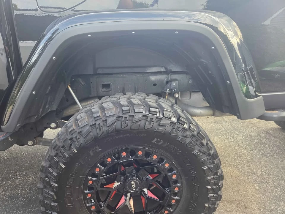 2023 Jeep JT Gladiator - Image 11 of 12