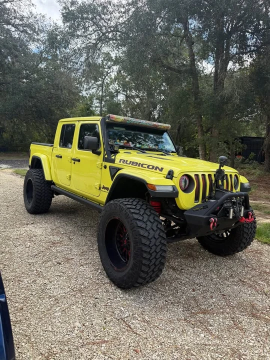 2023 Jeep JT Gladiator - Image 2 of 6