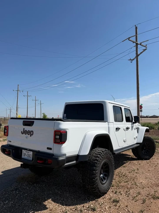 2023 Jeep JT Gladiator - Image 6 of 10