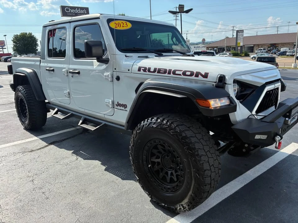 2023 Jeep JT Gladiator - Image 2 of 8