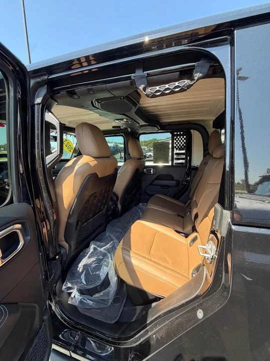 2023 Jeep JT Gladiator - Image 6 of 8