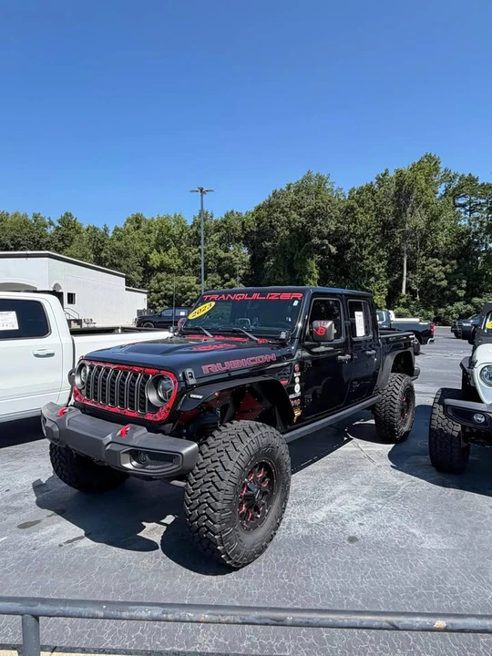 2023 Jeep JT Gladiator - Image 2 of 8