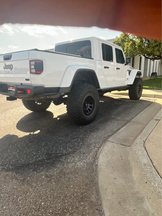2023 Jeep JT Gladiator - Image 3 of 12