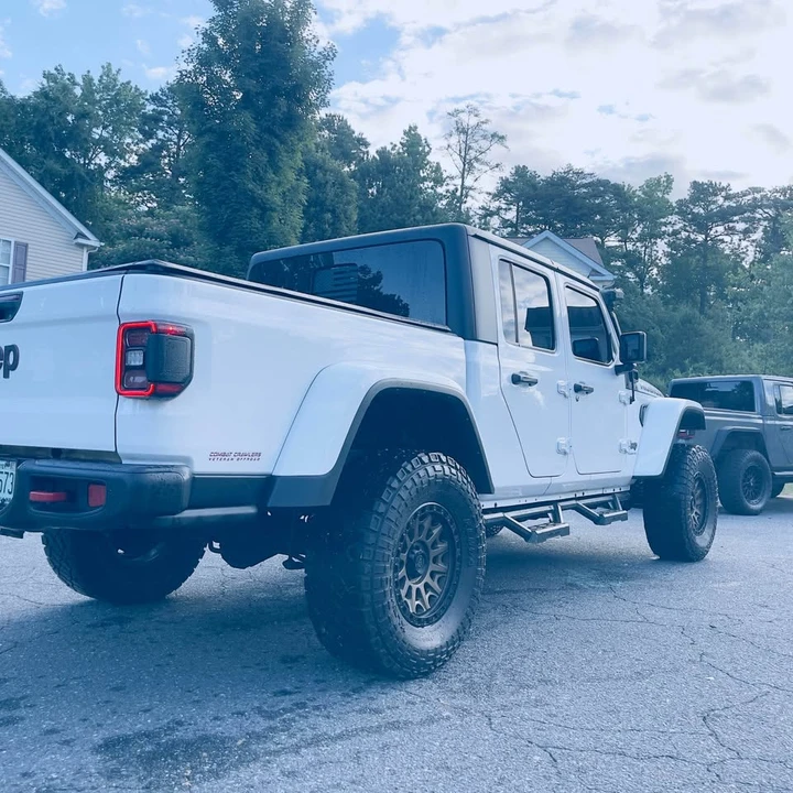2023 Jeep JT Gladiator - Image 10 of 20