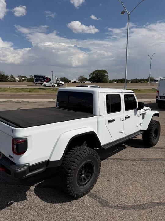 2023 Jeep JT Gladiator - Image 3 of 8
