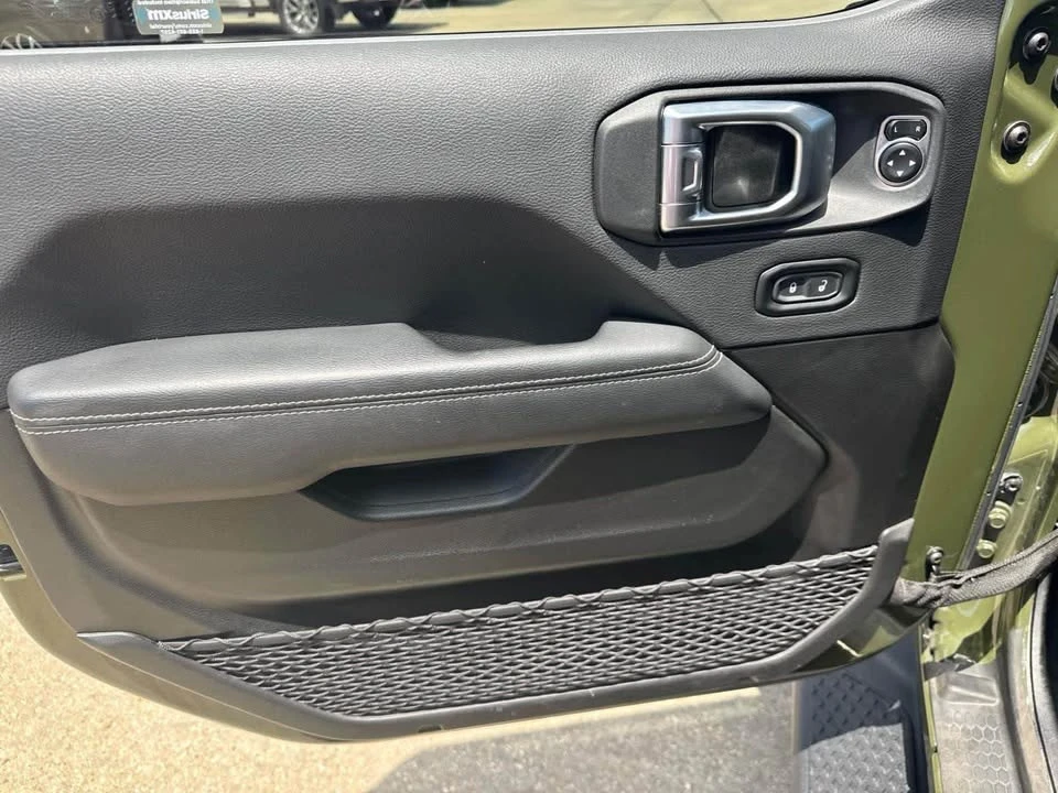 2023 Jeep JT Gladiator - Image 12 of 17
