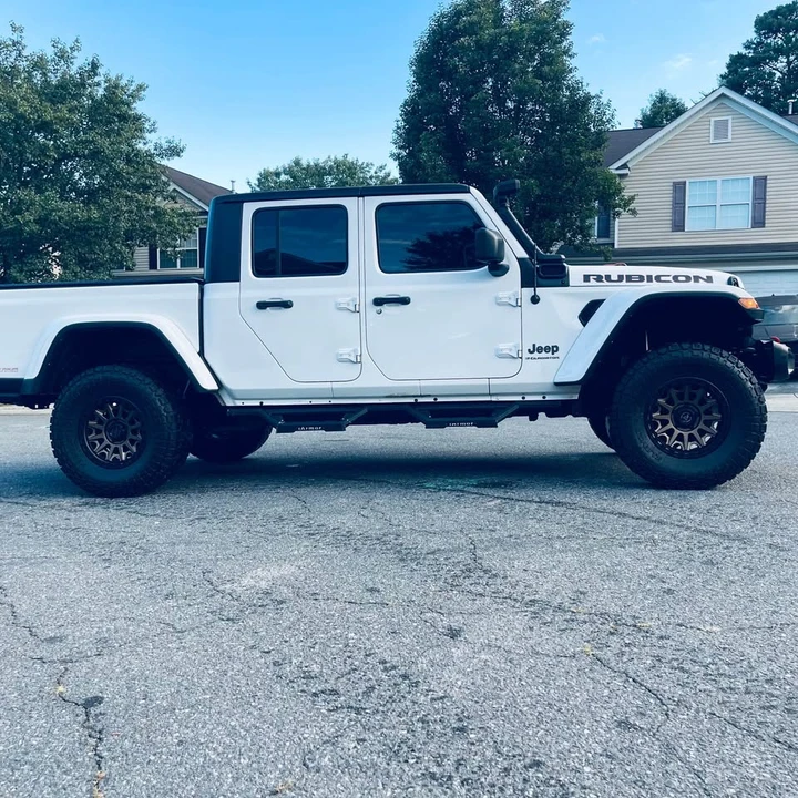 2023 Jeep JT Gladiator - Image 2 of 20