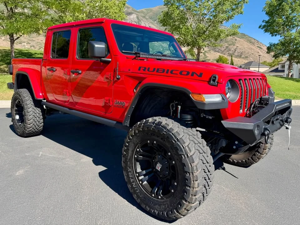 2023 Jeep JT Gladiator - Image 2 of 19