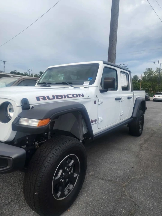 2023 Jeep JT Gladiator - Image 2 of 5