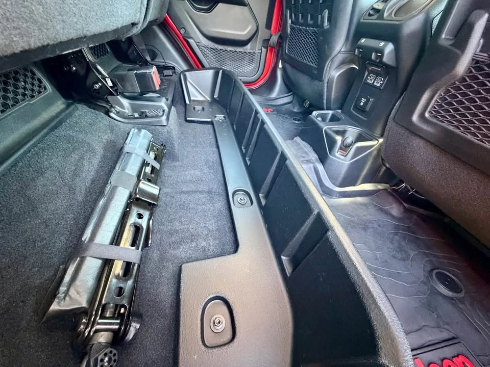 2023 Jeep JT Gladiator - Image 16 of 19