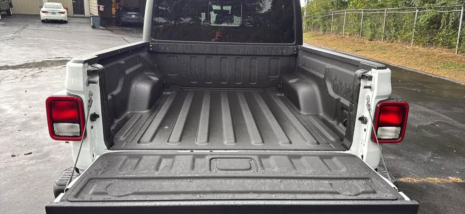 2023 Jeep JT Gladiator - Image 9 of 19