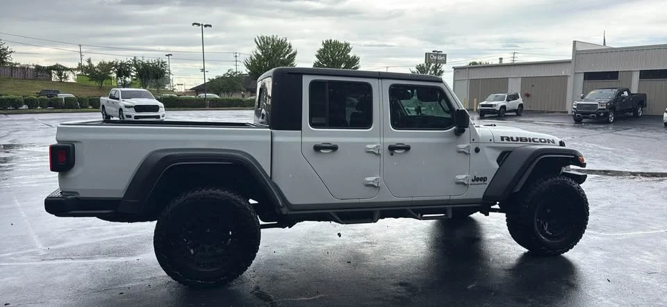 2023 Jeep JT Gladiator - Image 10 of 19