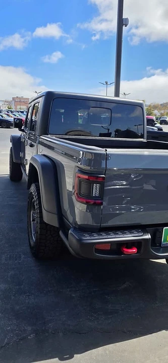 2023 Jeep JT Gladiator - Image 4 of 5