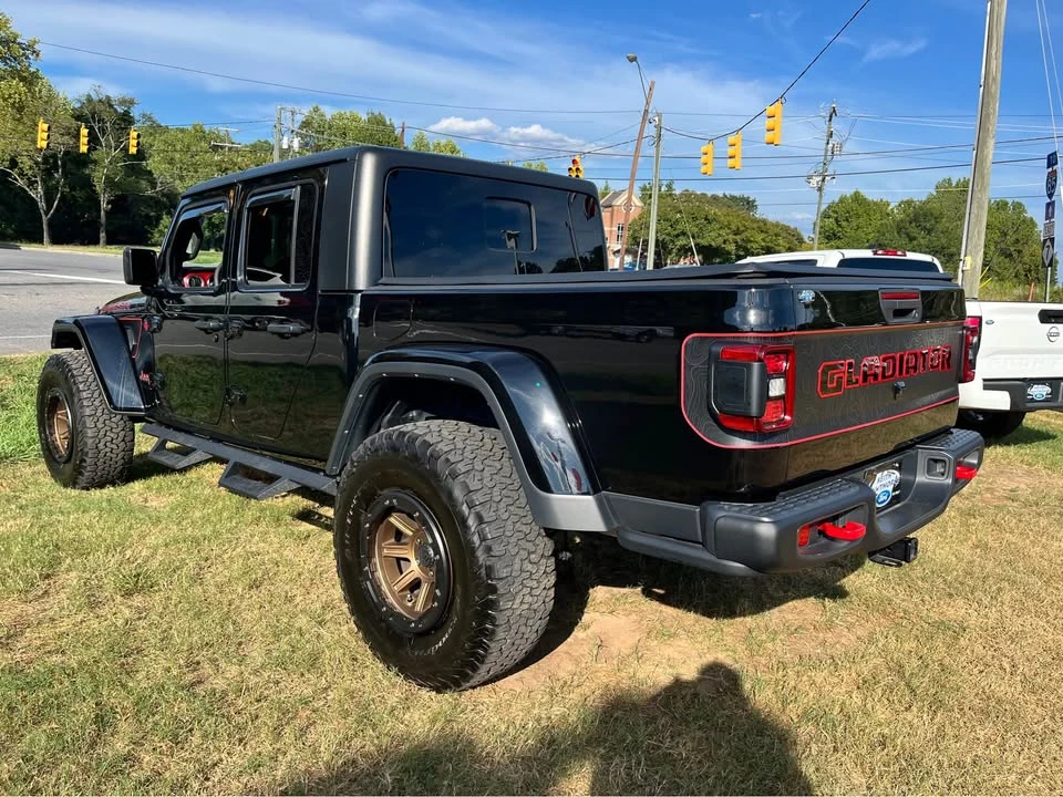 2023 Jeep JT Gladiator - Image 2 of 8