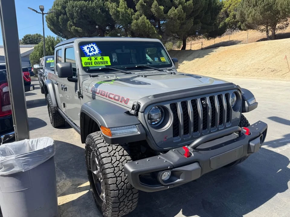 2023 Jeep JT Gladiator - Image 2 of 9