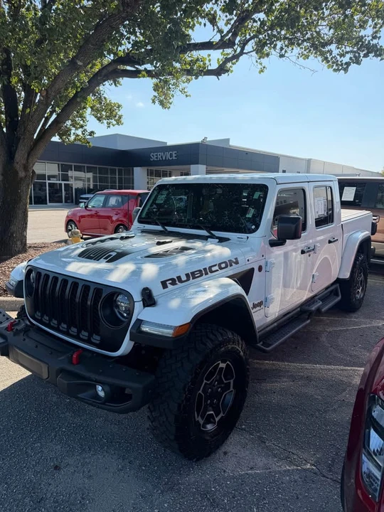 2023 Jeep JT Gladiator - Image 3 of 20