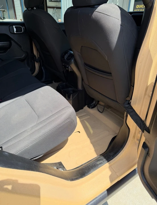 2023 Jeep JT Gladiator - Image 8 of 9